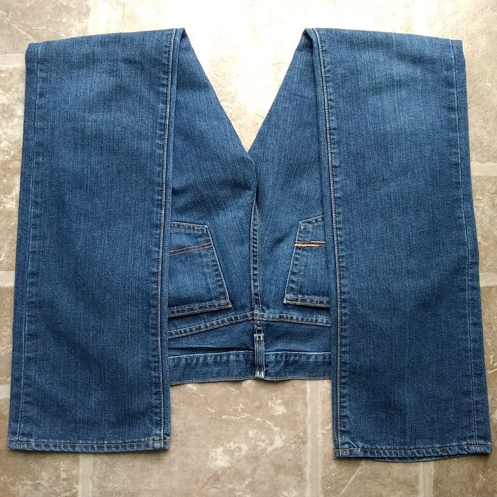 SOLD ~ GAP Original Boy Cut Button Fly Blue Jeans - Picture 2 of 8
